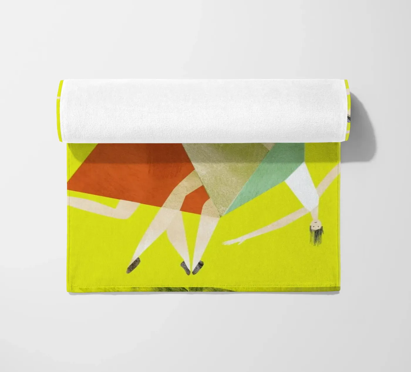 Dancing Yellow Strandtuch von Monika Aichele