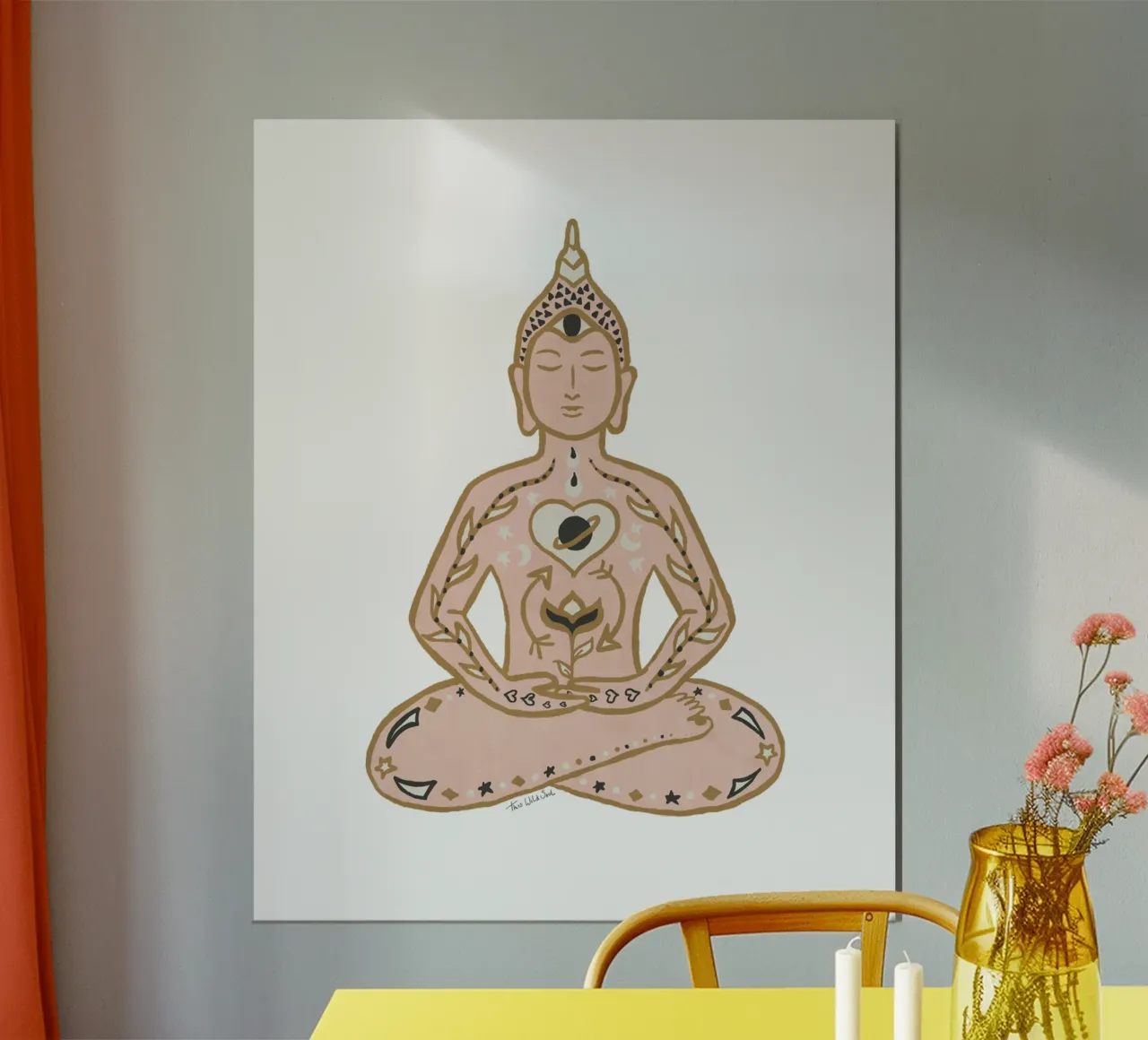 Das Leben wächst im Innern - Boho Meditierender Sitzender Buddha Chakras Poster mit Holzrahmen von This Wild Soul - Illustration