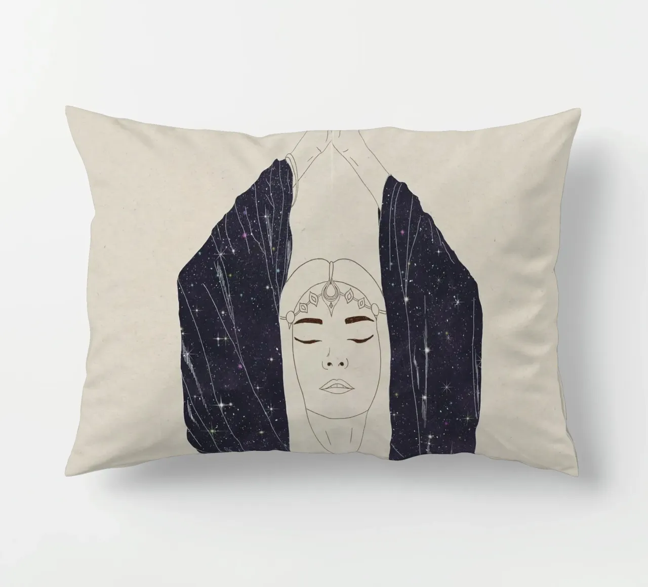 Nous avons commencé comme des poussières d'étoiles, nous sommes tous connectés Déesse Boho coussin de This Wild Soul - Illustration