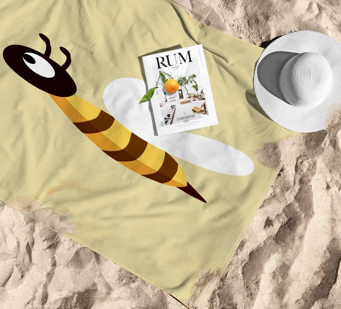 Bij strandhanddoek van C.WILL