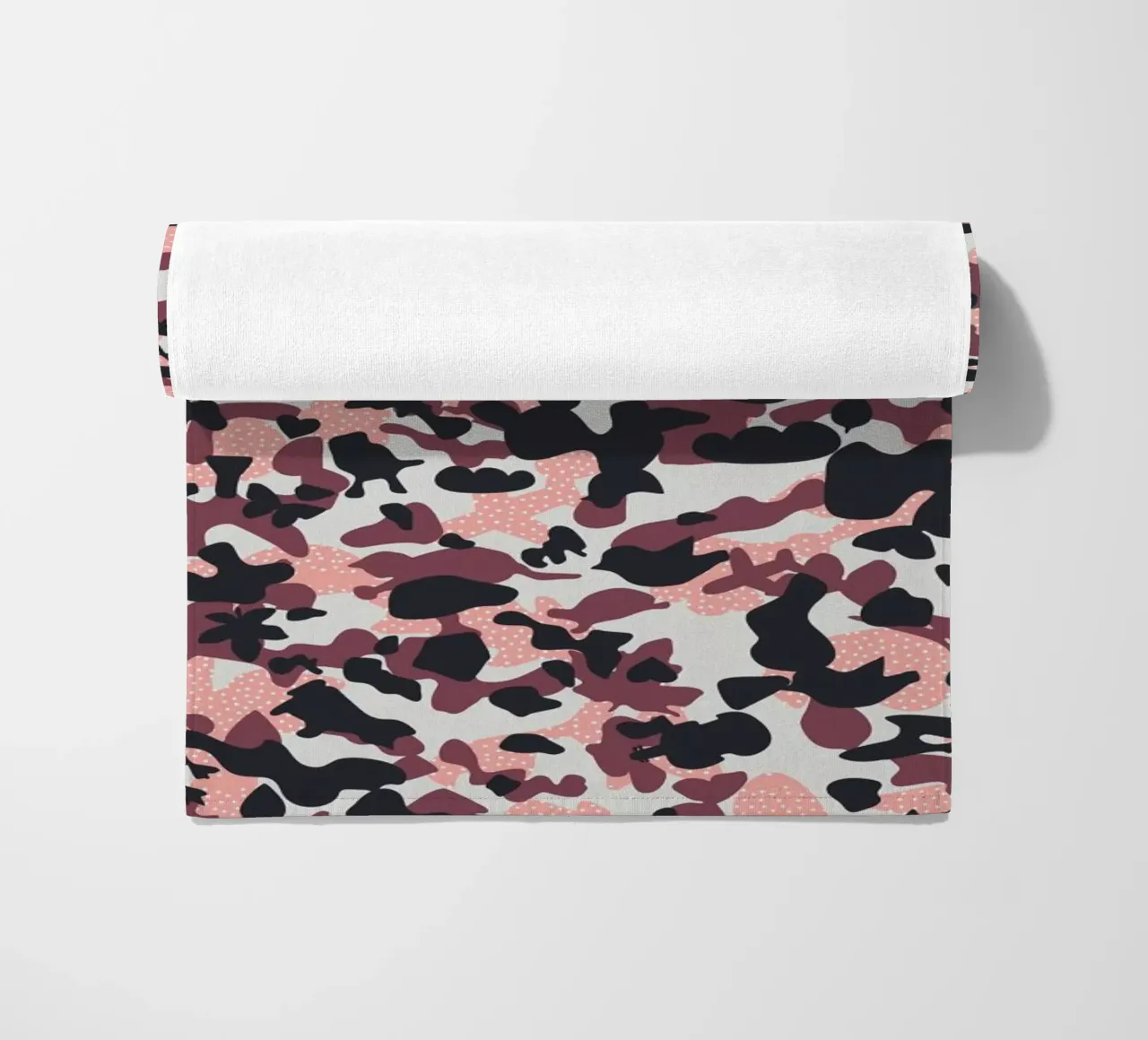 UN/HIDE - Camo Asud beach towel by Arthelps gGmbH