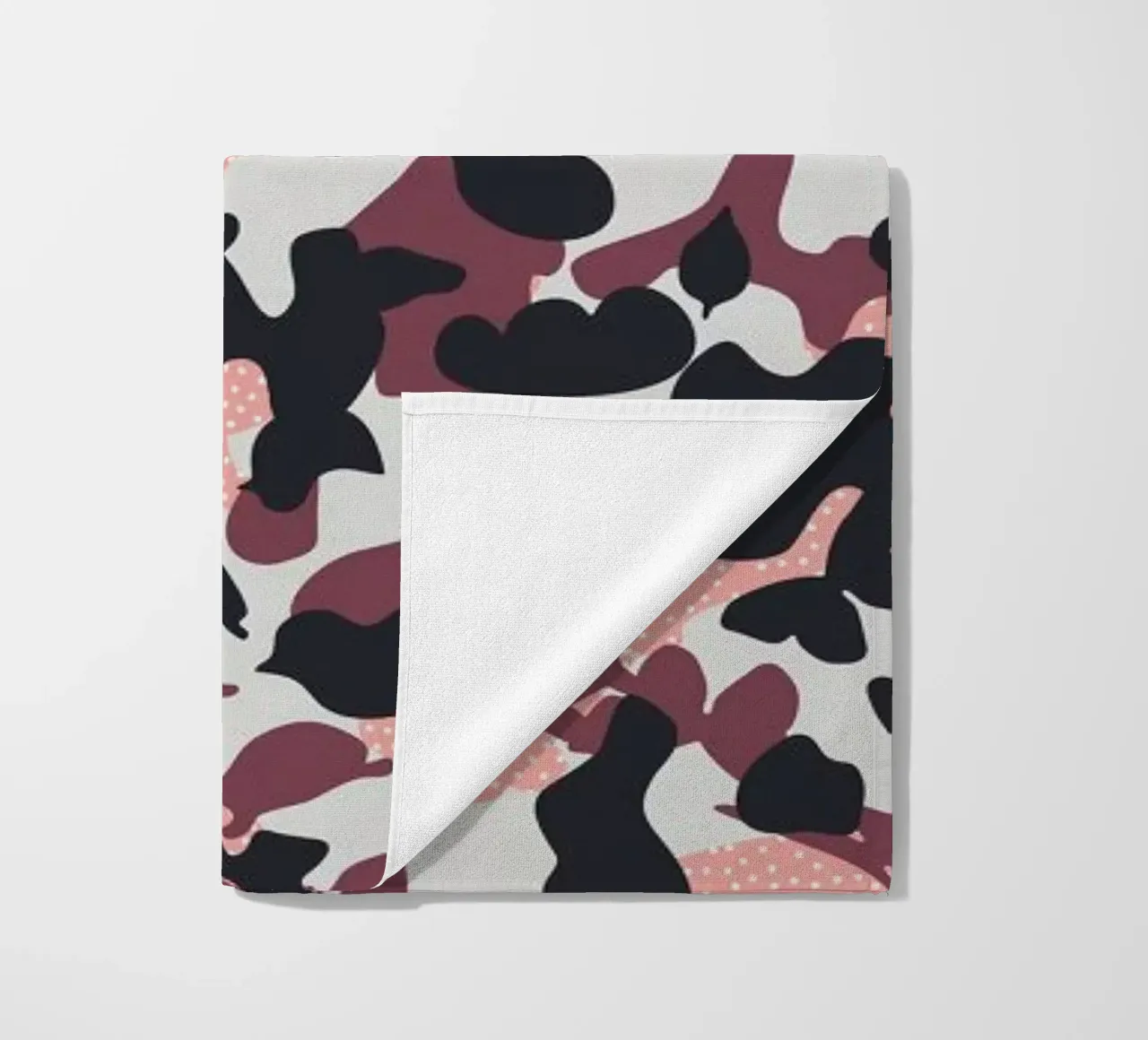 UN/HIDE - Camo Asud beach towel by Arthelps gGmbH