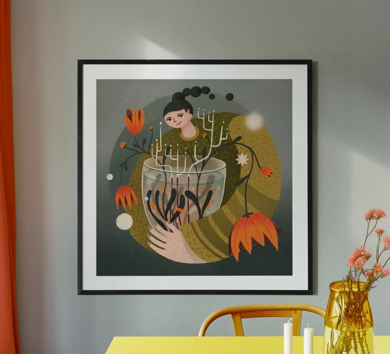 Femme tenant un vase avec des fleurs et des poissons hahnemühle de Bold & Beautiful
