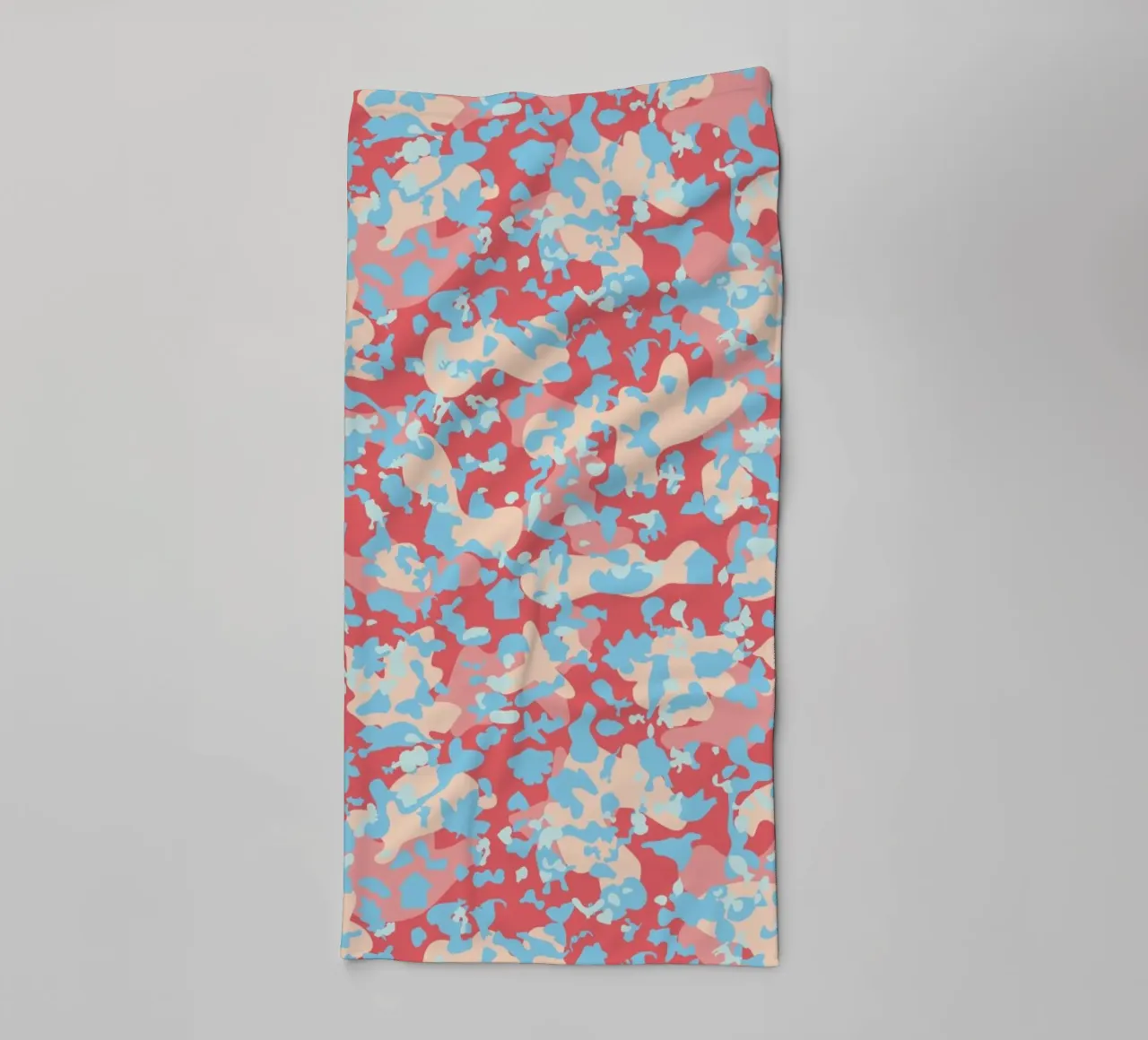 UN/HIDE - Camo Ahmar towel by Arthelps gGmbH