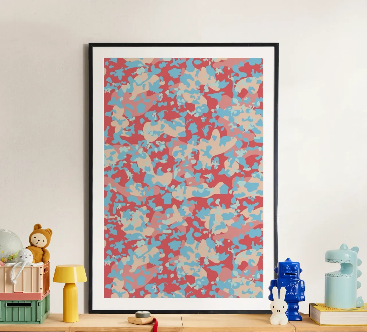 UN/HIDE - Camo Ahmar poster con telaio in alluminio da Arthelps gGmbH