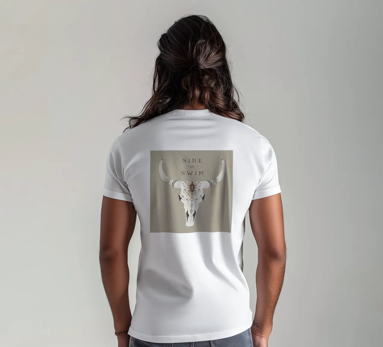 Sink or Swim Joshua Tree Ranch Teschio di bisonte motivo azteco t-shirt da This Wild Soul - Illustration