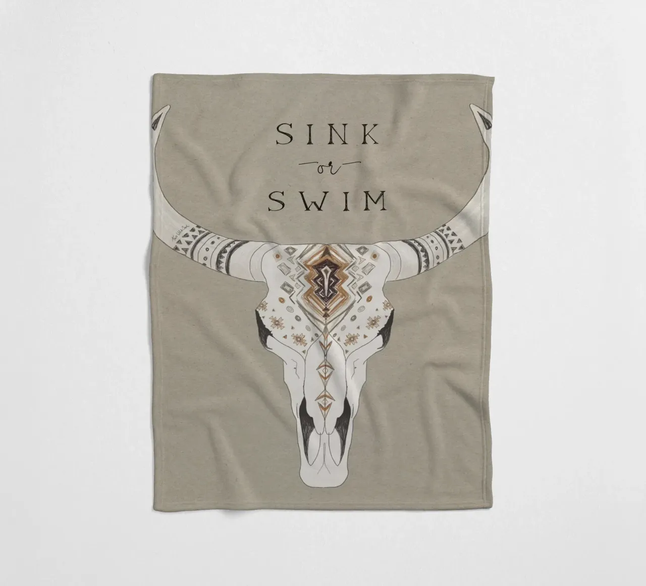 Sink or Swim Joshua Tree Ranch Teschio di bisonte motivo azteco coperta in pile da This Wild Soul - Illustration