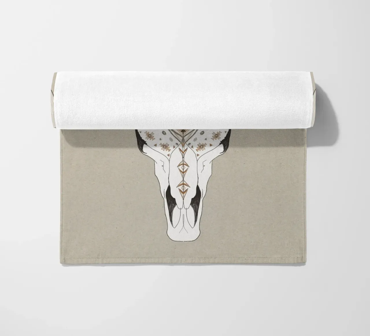 "Stay Wild" Boho Aztec Patterned Bison Skull Desert Vibe telo mare da This Wild Soul - Illustration