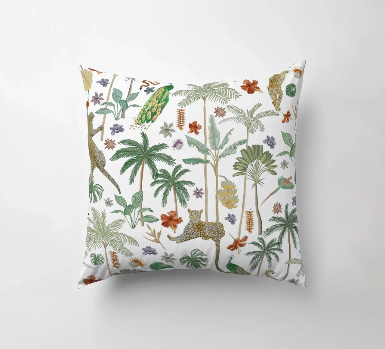 Giungla tropicale, giaguaro, pavone, motivo vegetale botanico cuscino da This Wild Soul - Illustration