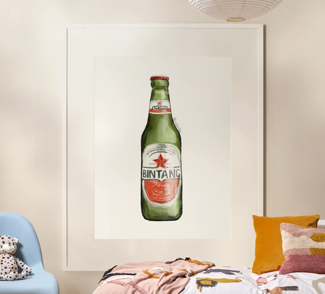 Bottiglia di birra indonesiana Bali Bintang Drink poster con telaio in plastica da This Wild Soul - Illustration