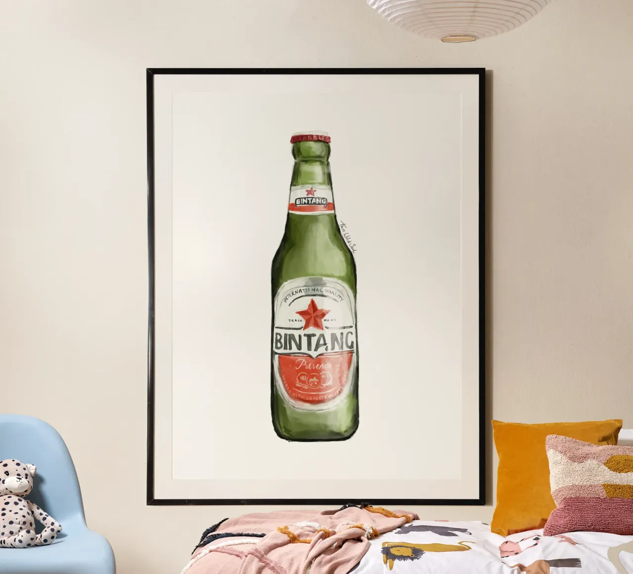 Bottiglia di birra indonesiana Bali Bintang Drink poster con telaio in plastica da This Wild Soul - Illustration