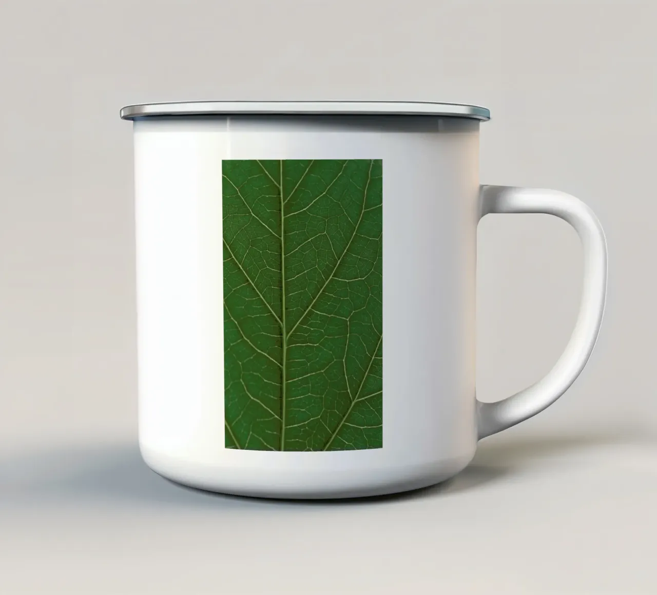 Look Real Close tazza in smalto da Studio Nahili