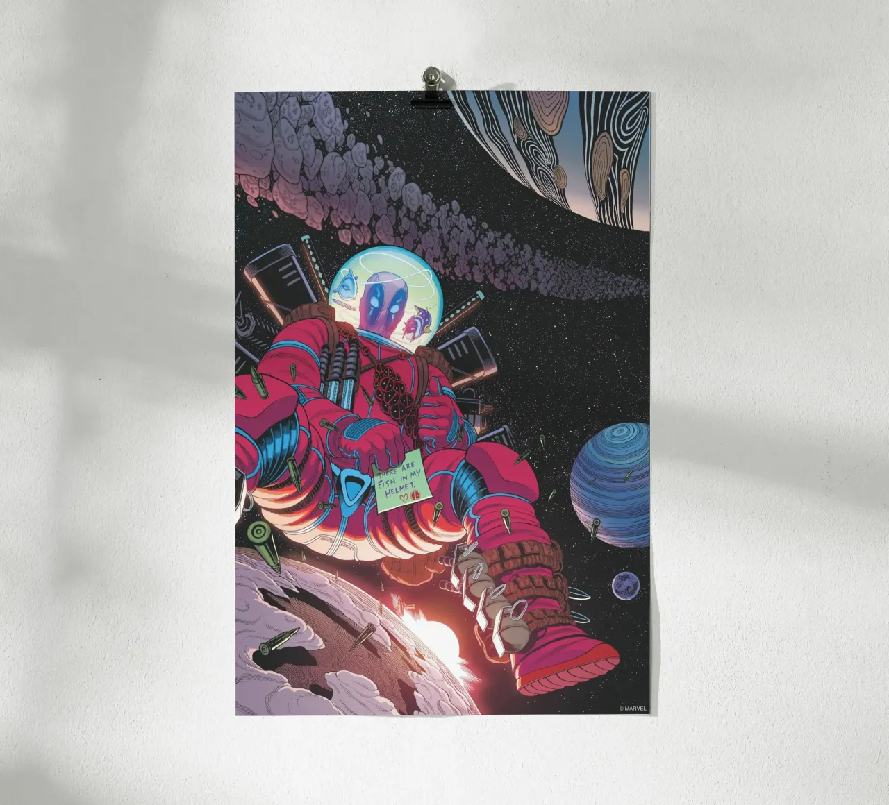 Deadpool – Verloren im Weltraum poster con telaio in legno da MARVEL Designs by JUNIQE