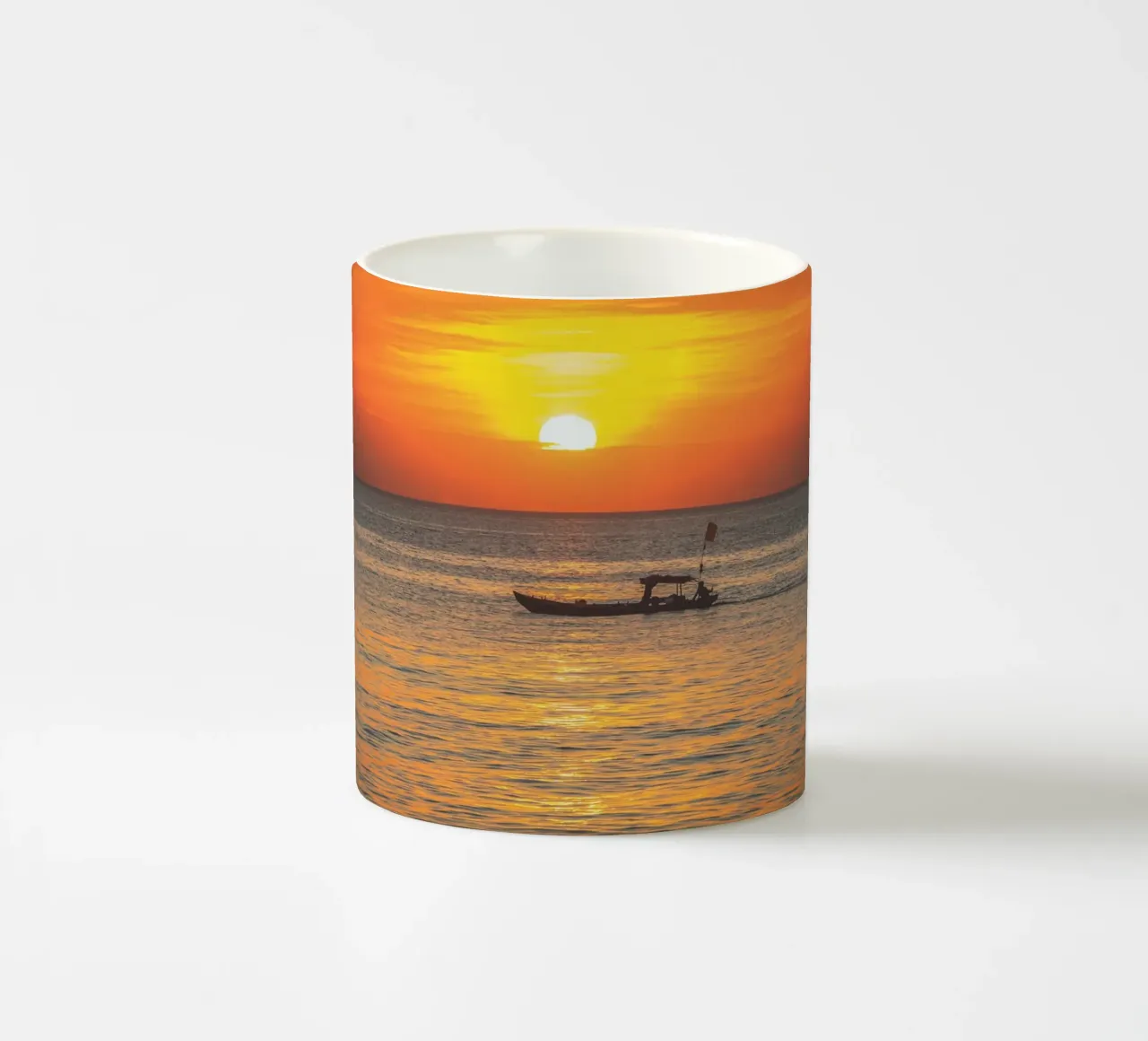 Sunset Boat tazza in ceramica da Dave Hare Photography