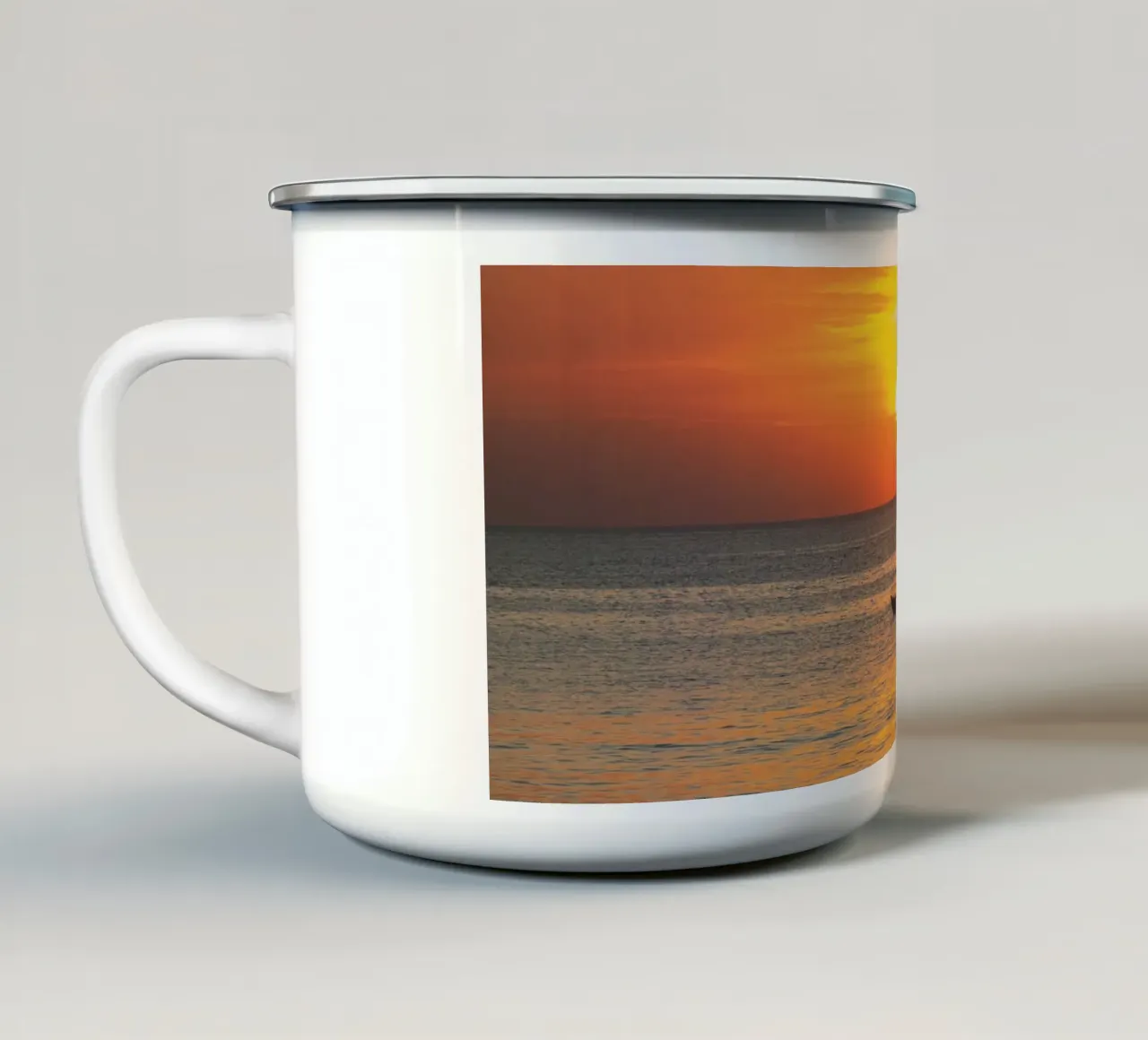 Sunset Boat tazza in smalto da Dave Hare Photography