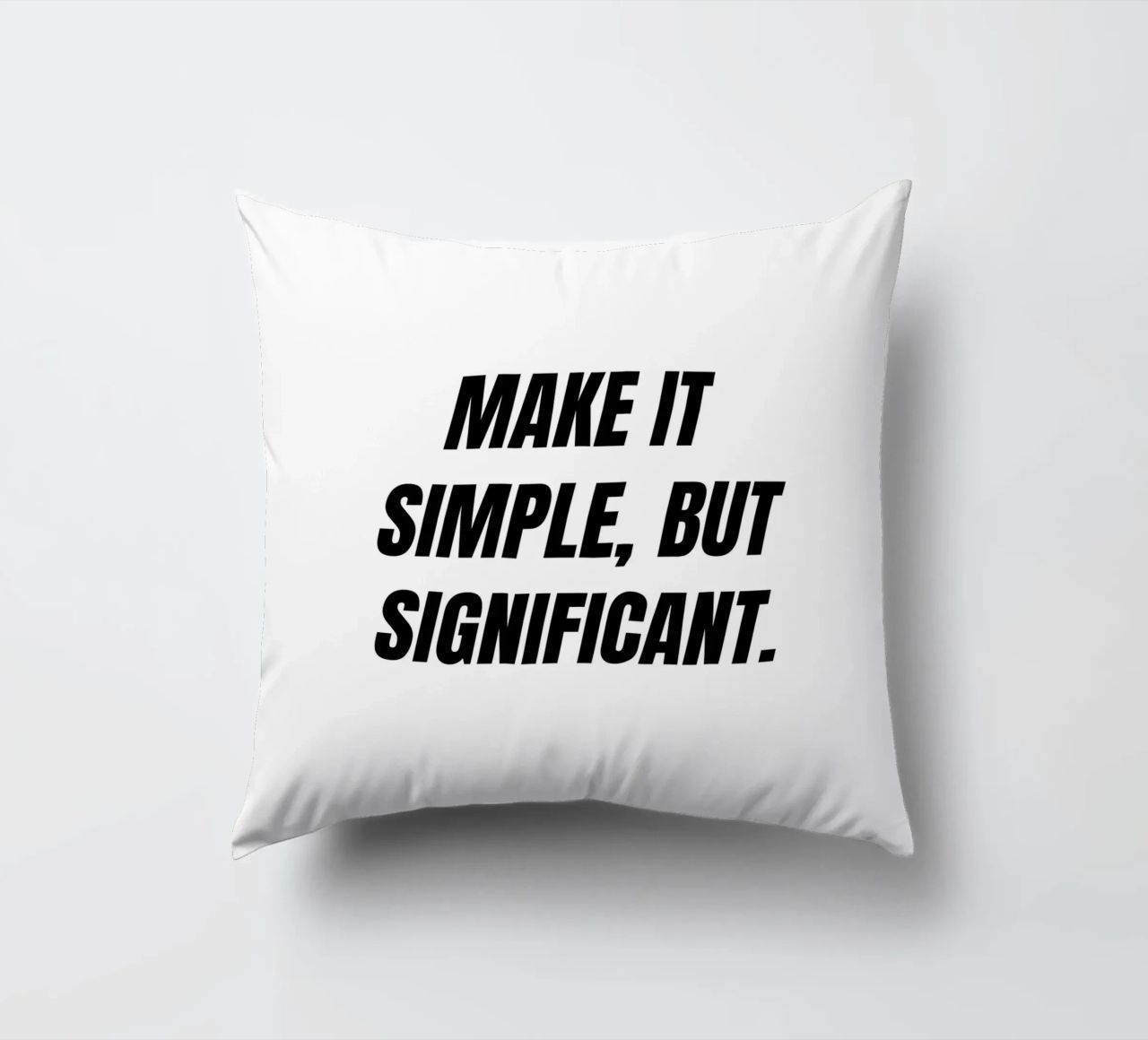 Una citazione semplice ma significativa cuscino da Paigaam Studio