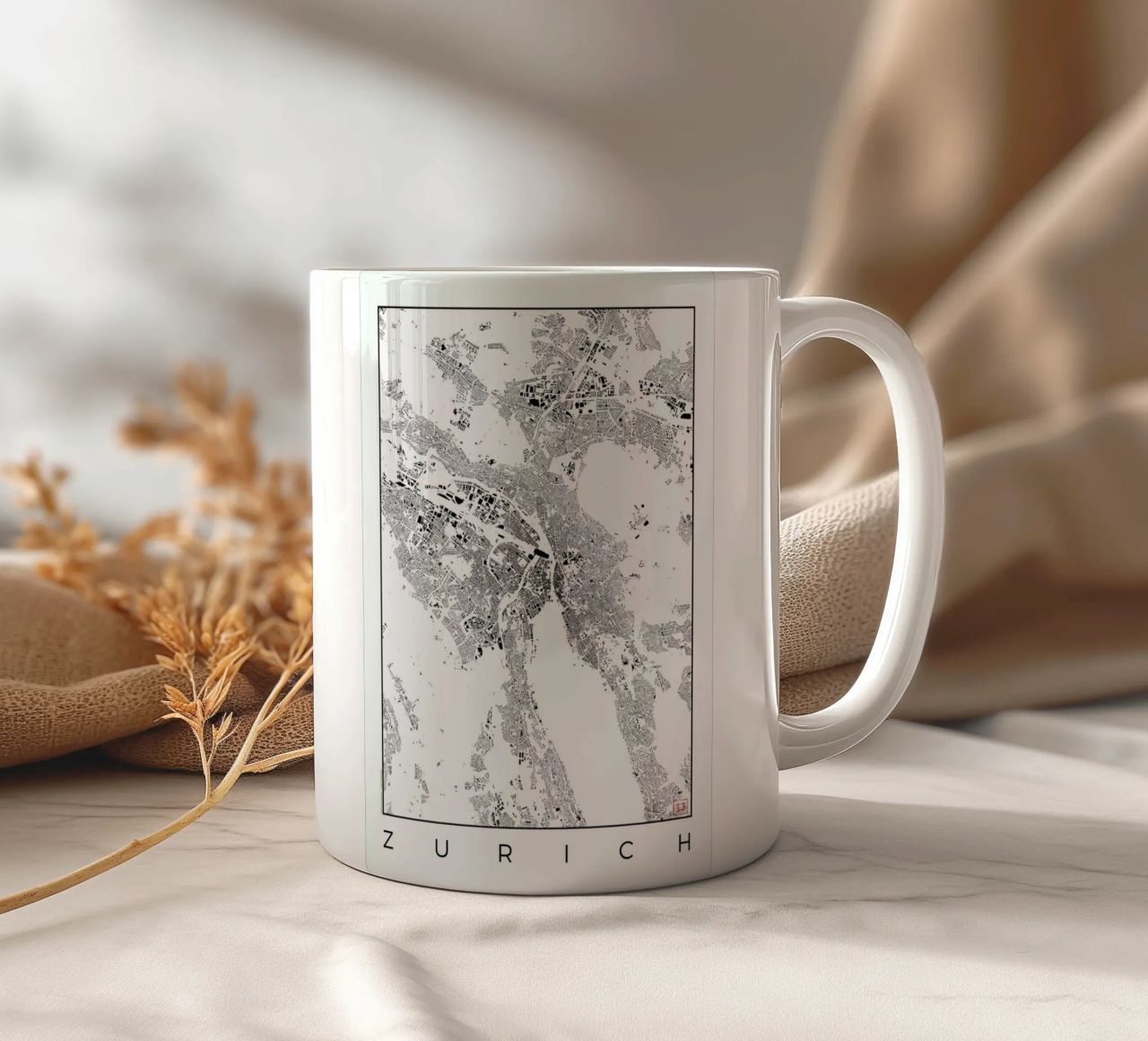 Zurich Map Schwarzplan tazza in ceramica da Hubert Roguski