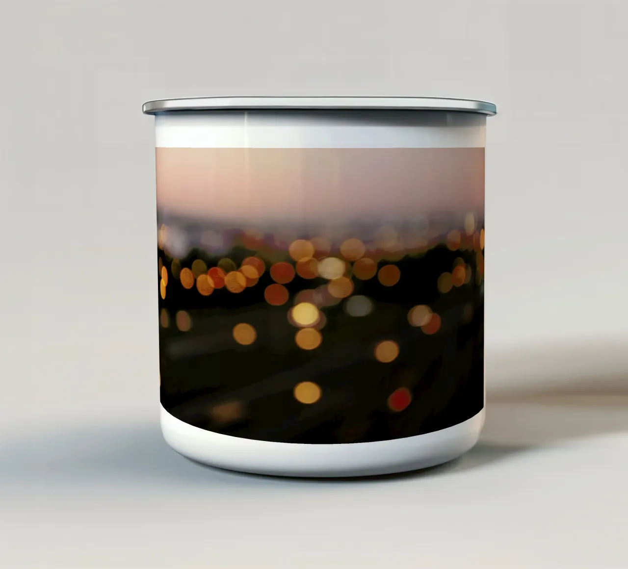 Buongiorno L.A. tazza in smalto da Monika Strigel