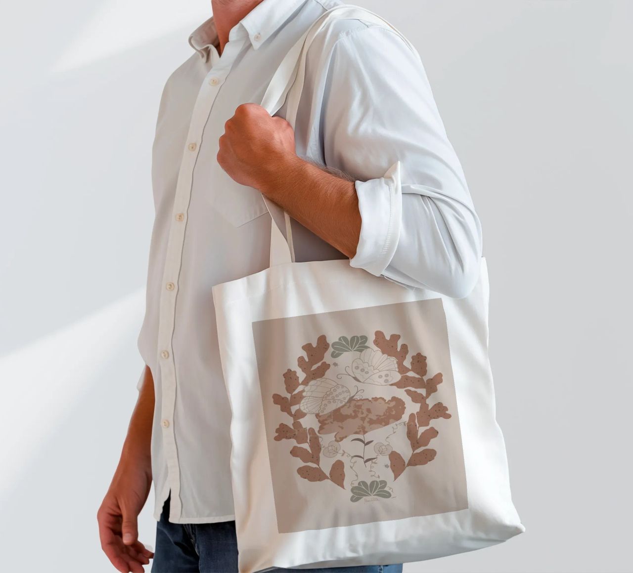 Hovering over a nectar borsa in juta da Mandalla Pattern