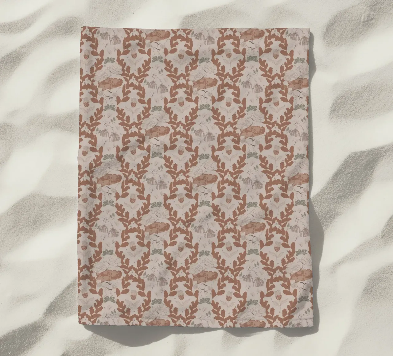 Hovering over a nectar serviette de plage de Mandalla Pattern