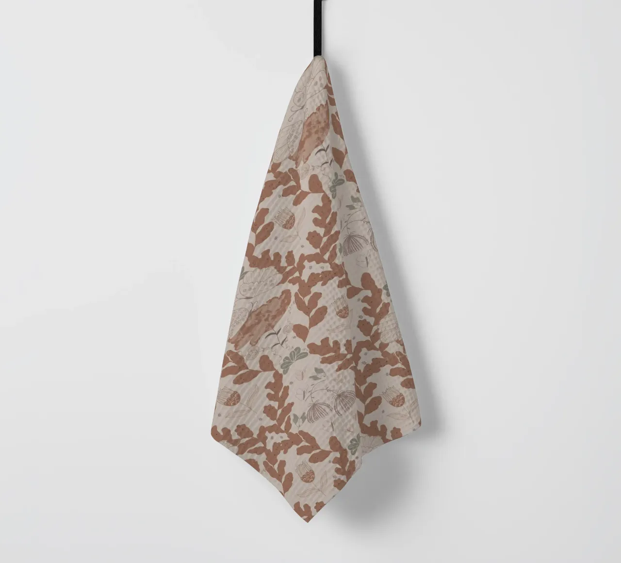 Hovering over a nectar torchon de Mandalla Pattern