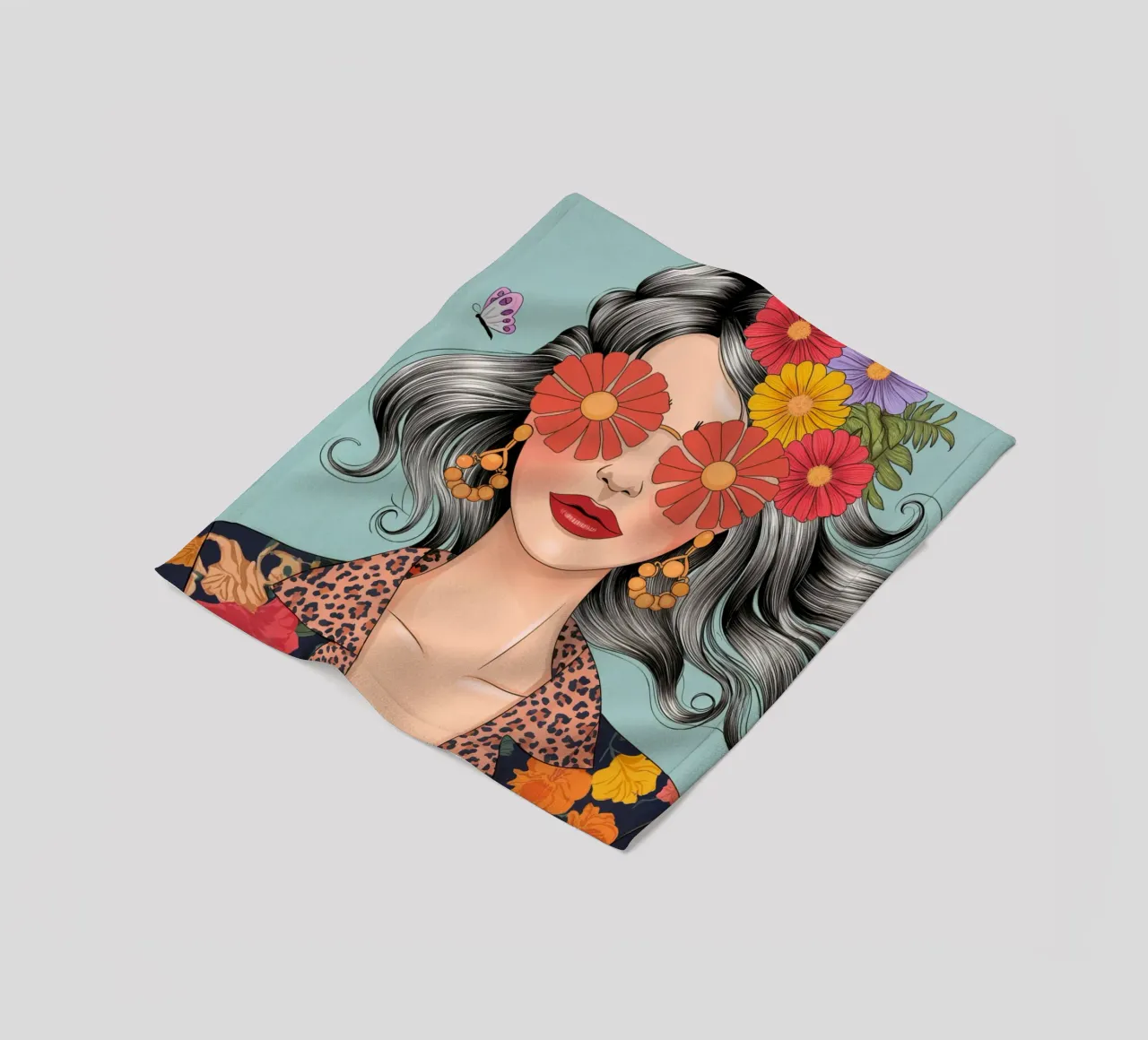 Ragazza dei fiori coperta in pile da logic