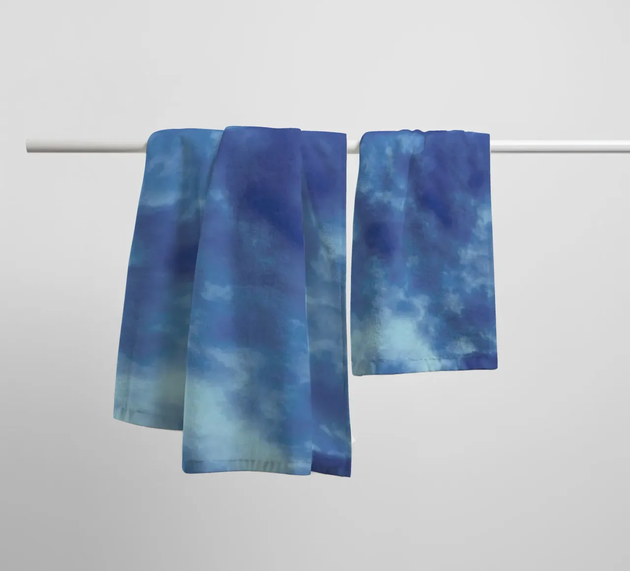 Into The Blue badhanddoek van Nur Mut