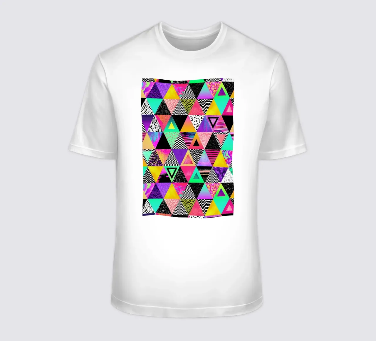 Quirky Triangles t-shirt da Elisabeth Fredriksson
