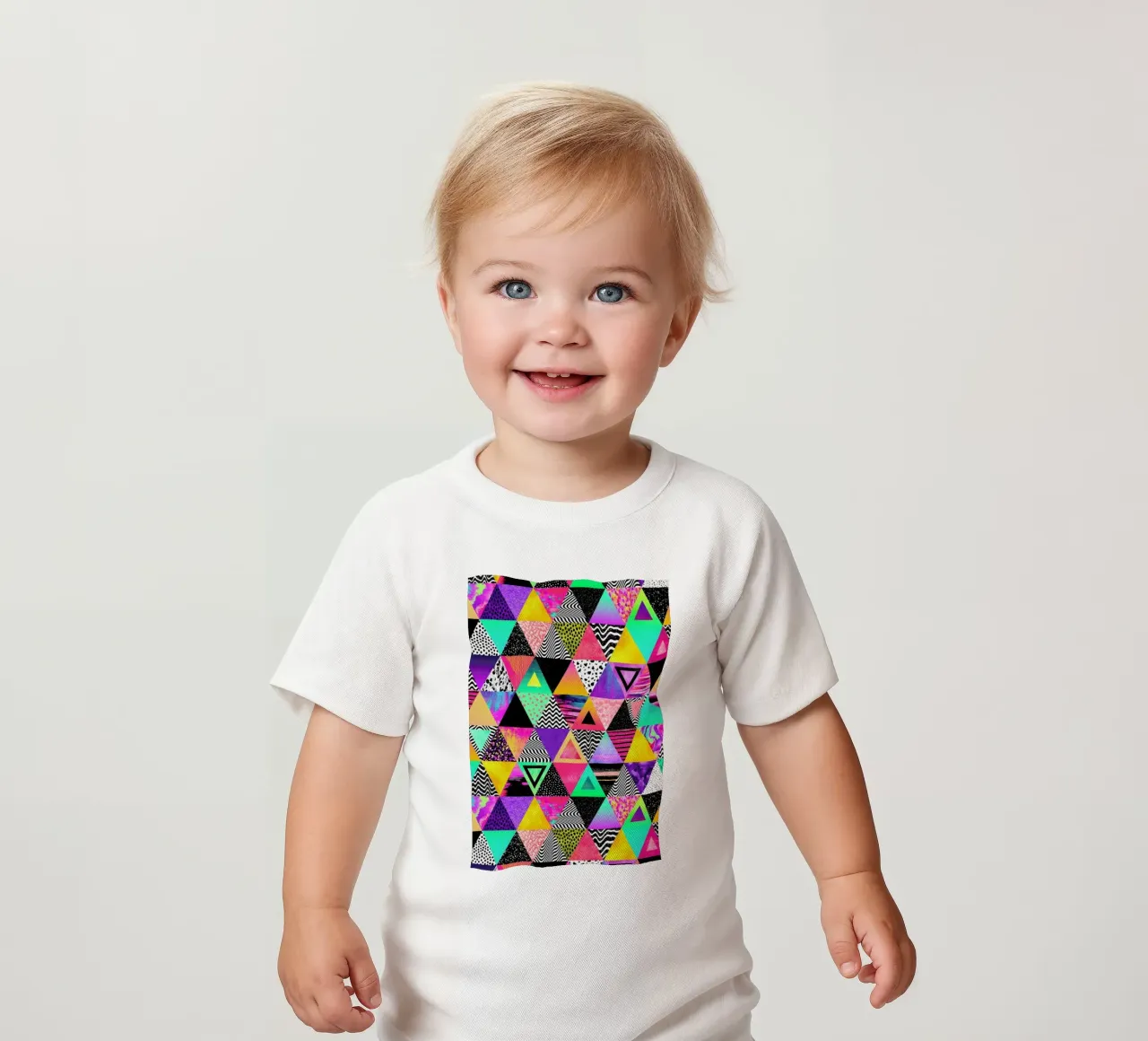 Quirky Triangles maglietta neonato da Elisabeth Fredriksson