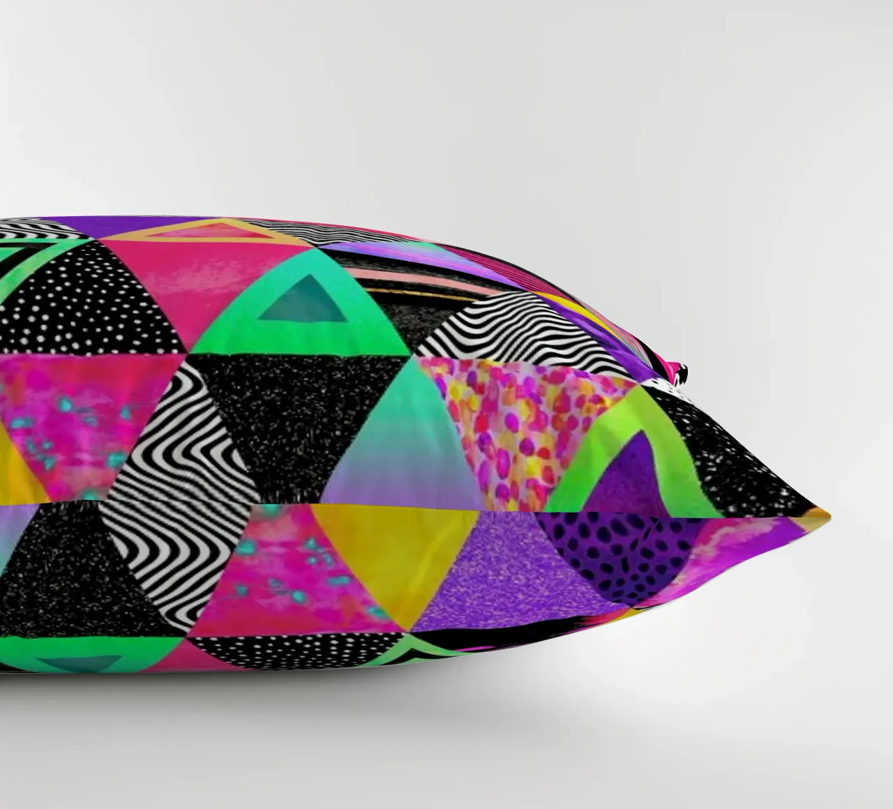 Quirky Triangles cuscino da Elisabeth Fredriksson