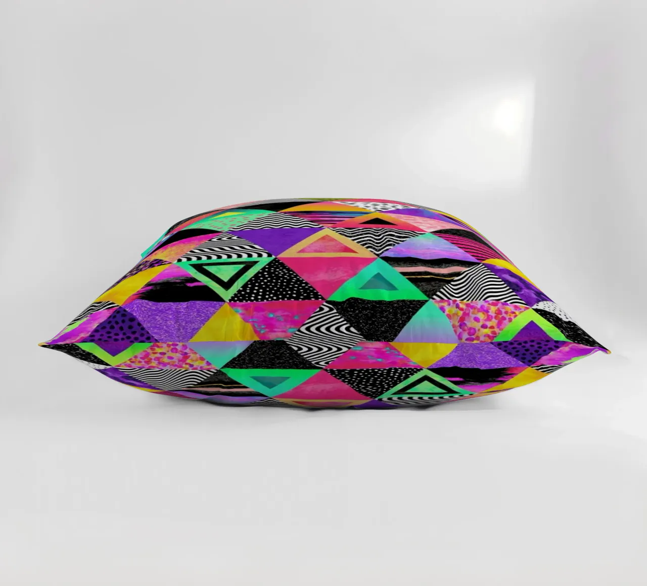 Quirky Triangles cuscino da Elisabeth Fredriksson