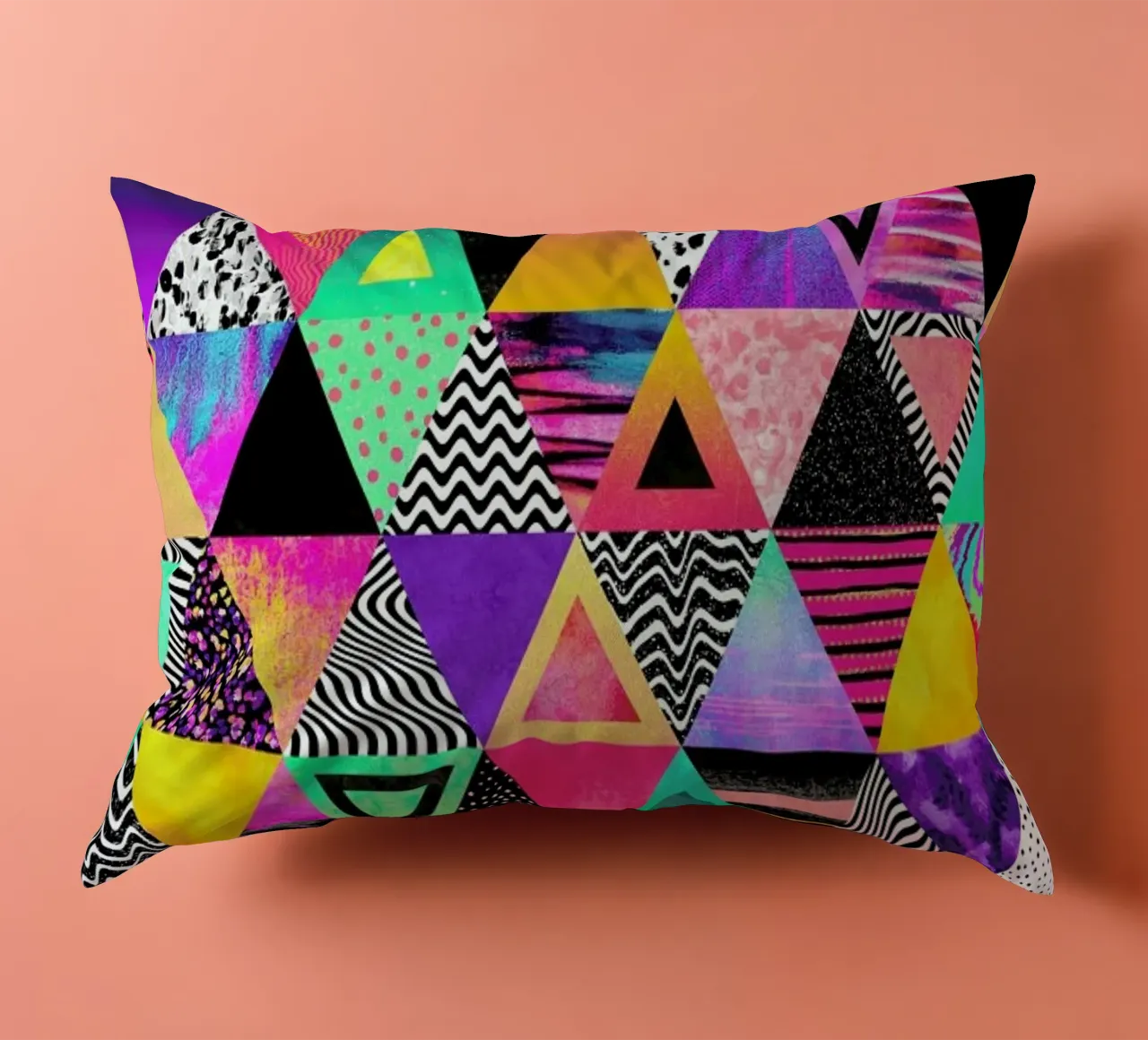 Quirky Triangles cuscino da Elisabeth Fredriksson