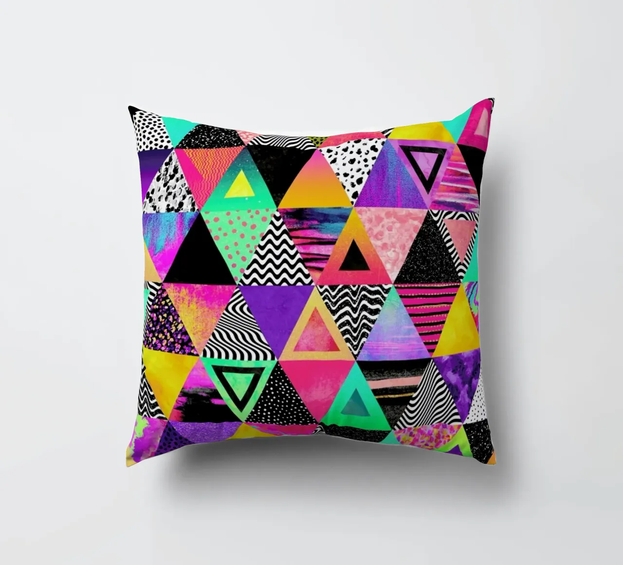 Quirky Triangles cuscino da Elisabeth Fredriksson