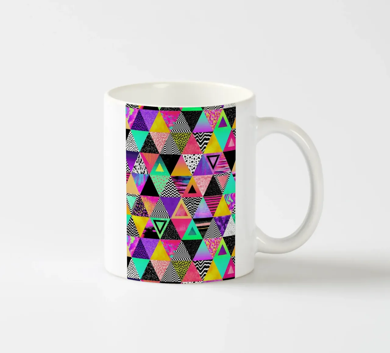 Quirky Triangles tazza in ceramica da Elisabeth Fredriksson