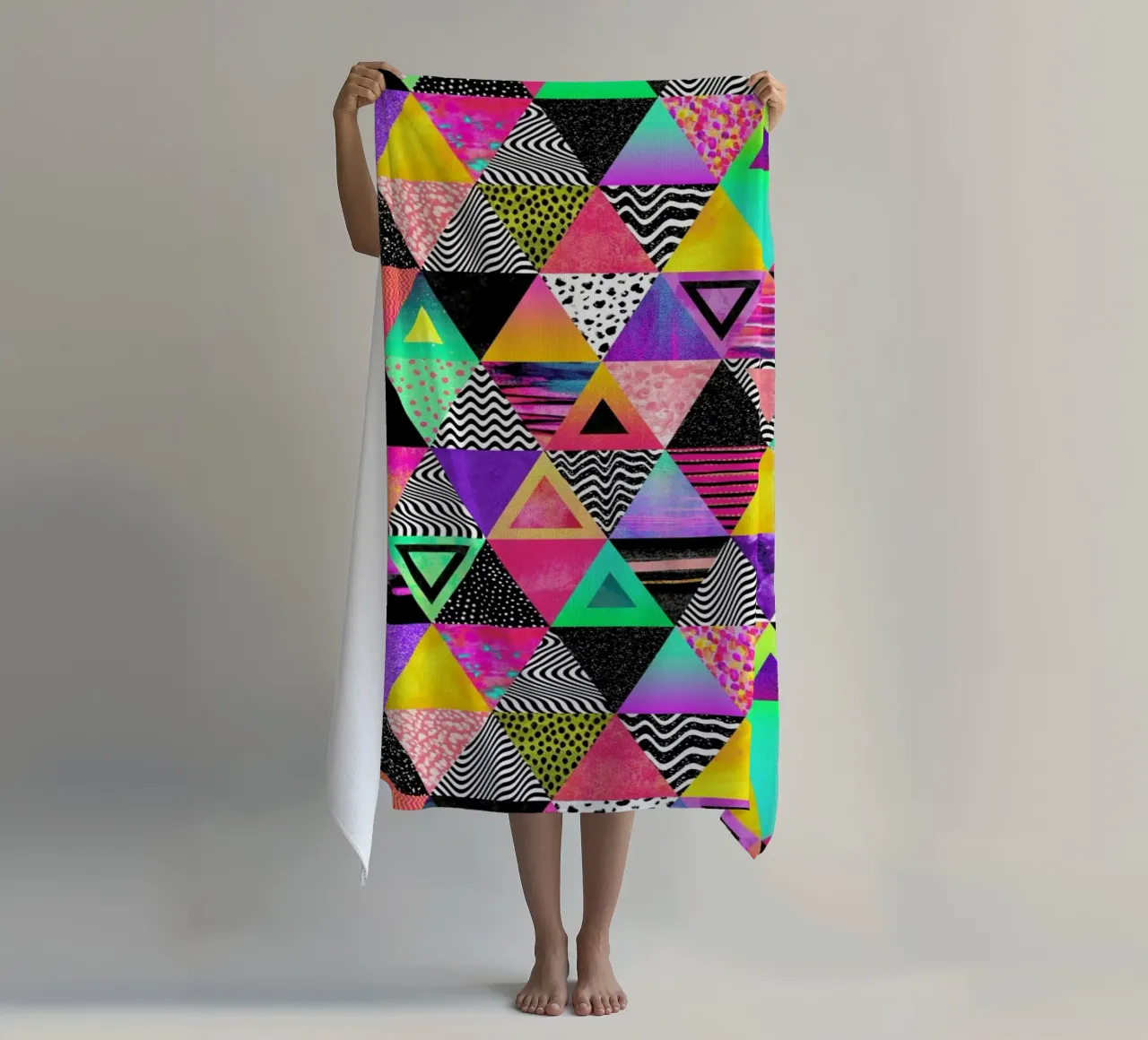 Quirky Triangles telo mare da Elisabeth Fredriksson