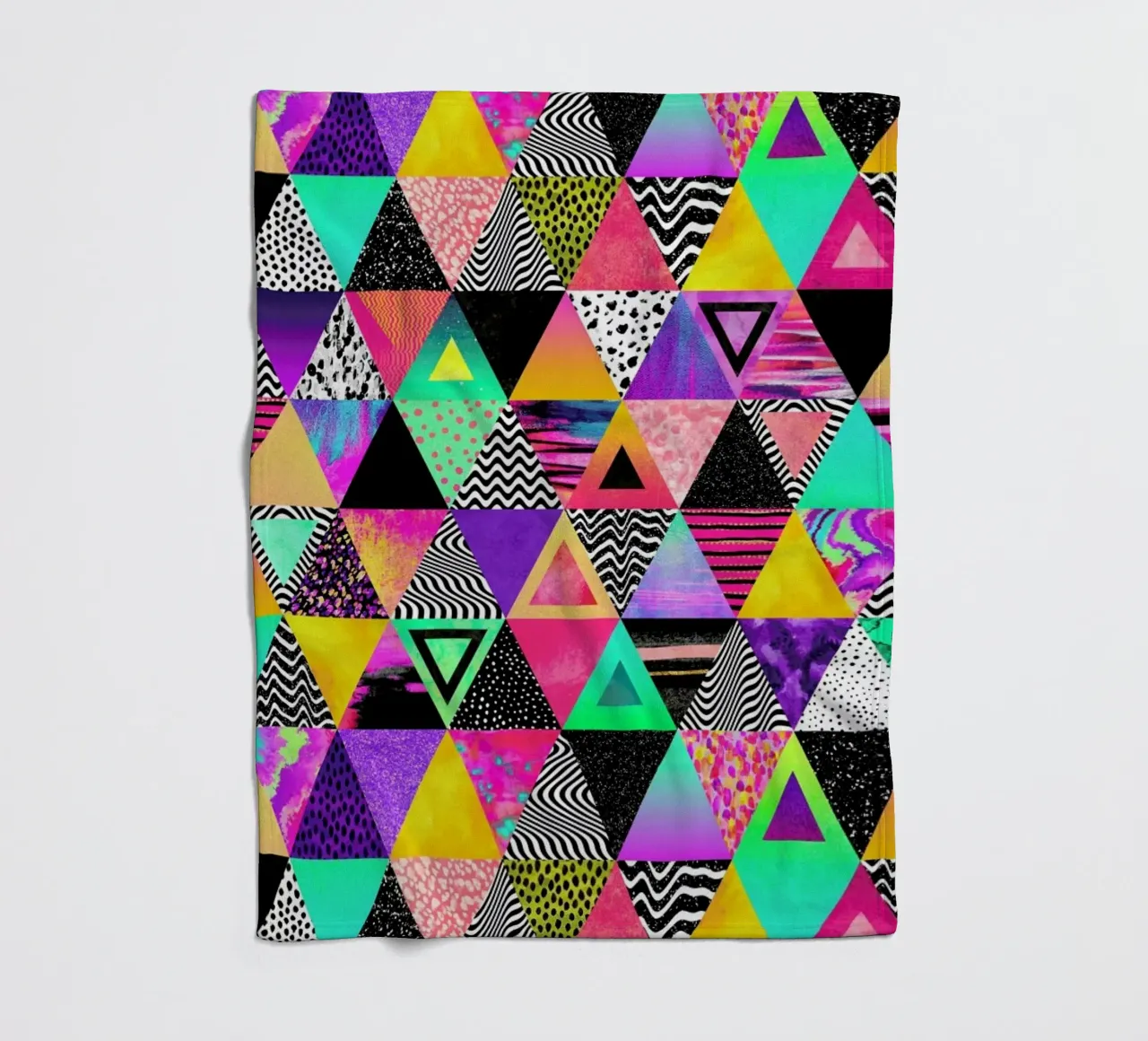 Quirky Triangles coperta in pile da Elisabeth Fredriksson