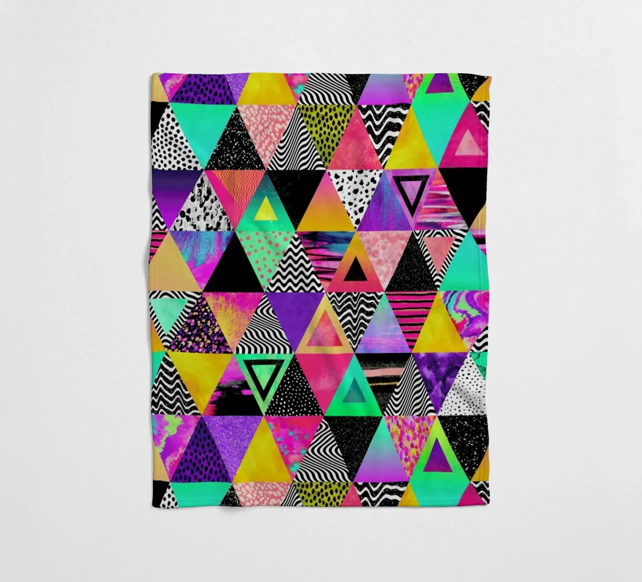 Quirky Triangles coperta in pile da Elisabeth Fredriksson