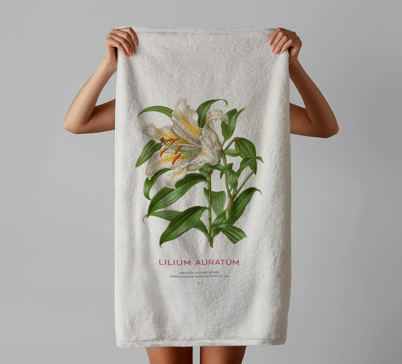 Goldstrahlige Lilie oder Lilium Auratum Handtuch von Vintagrafica