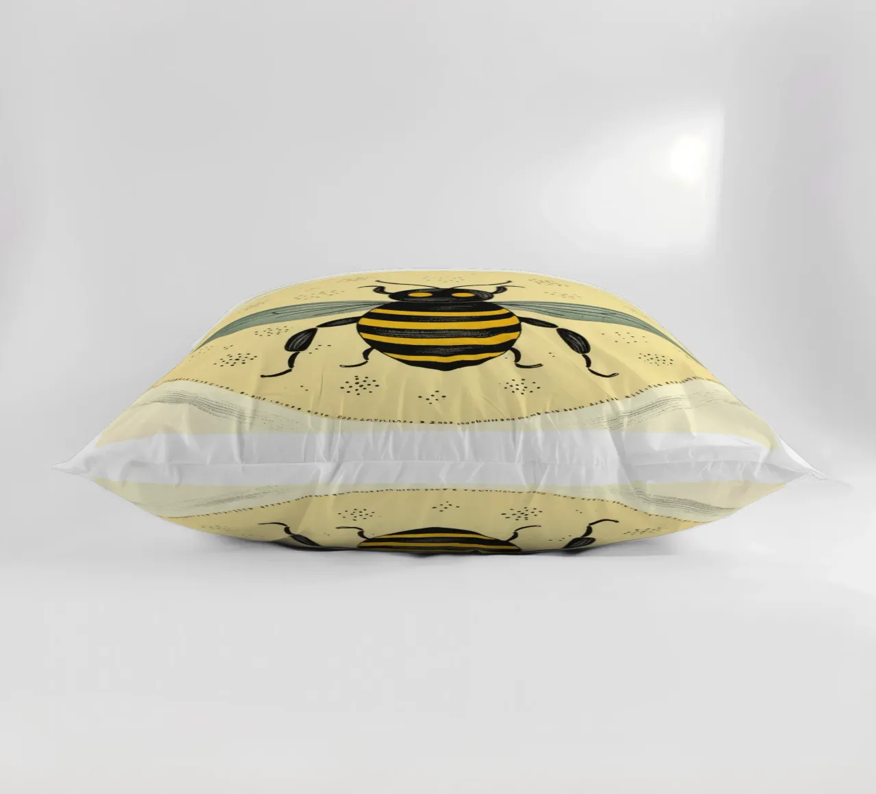 Ape verde Bumblebee 2 cuscino da Minimal Animal Art