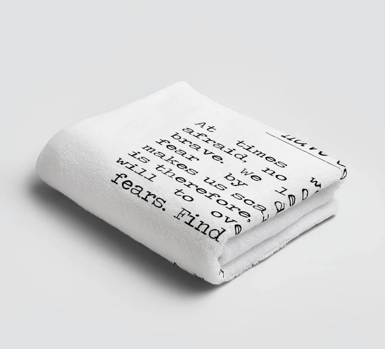 Citazione di A. W. Doys in bianco e nero: avere coraggio asciugamano da bagno da Summer Soul Co. - Quotes