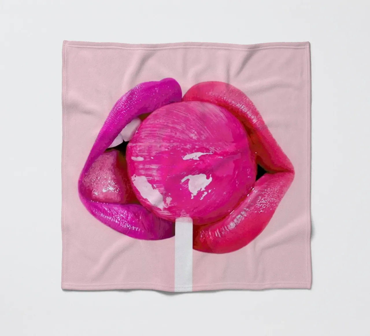 Lollipop Kiss coperta in pile da Paul Fuentes Design