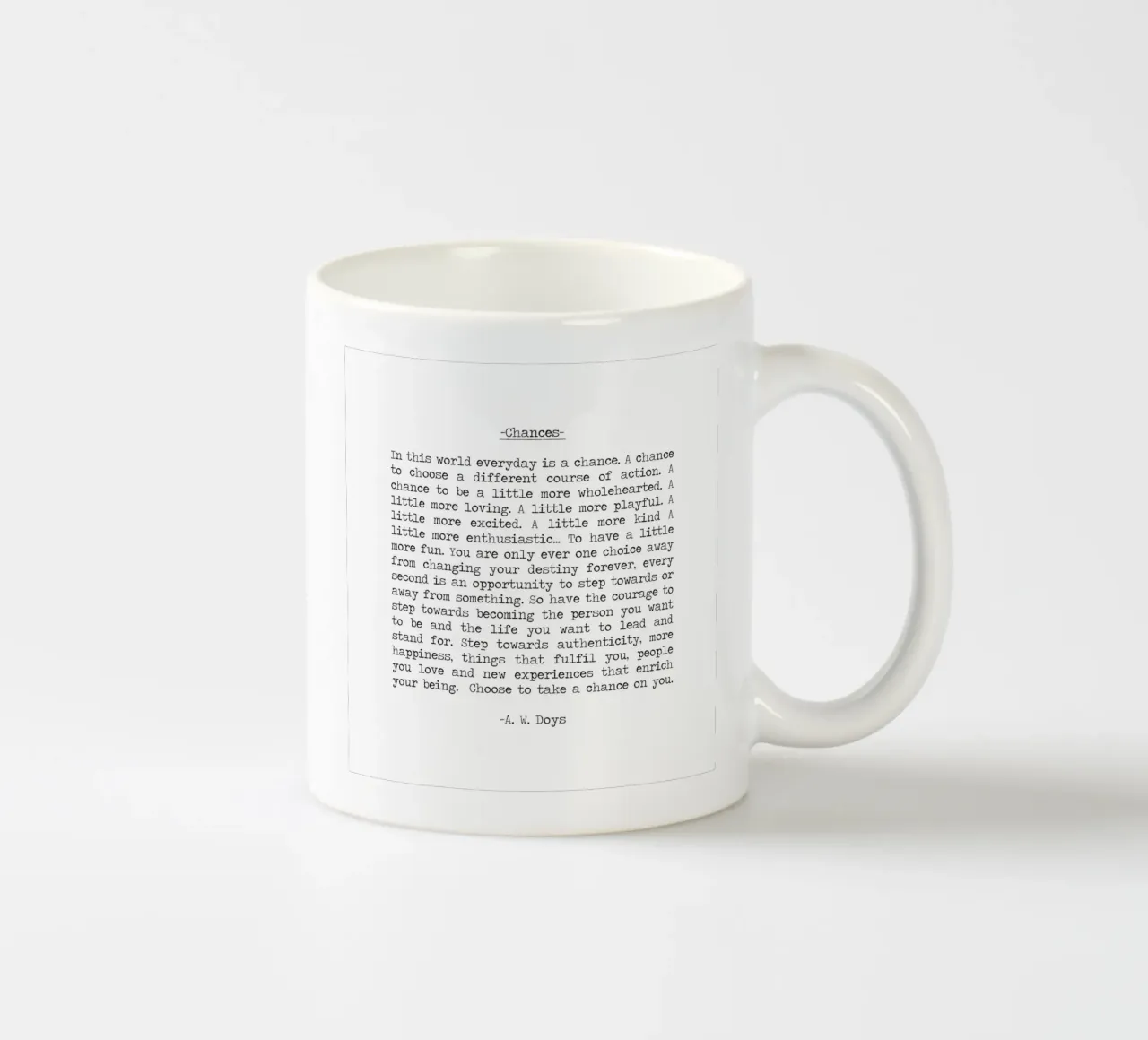 Correte il rischio - Citazione di A. W. Doys Typography tazza in ceramica da Summer Soul Co. - Quotes