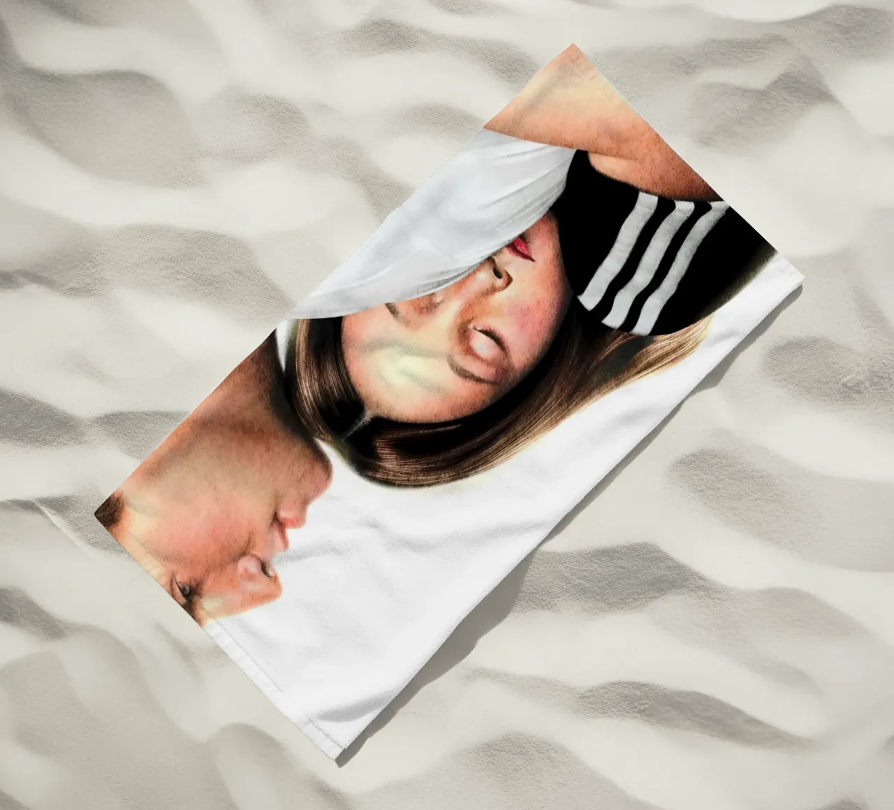 Aftersun product.type.towel-beach common.byCreator heiyoum