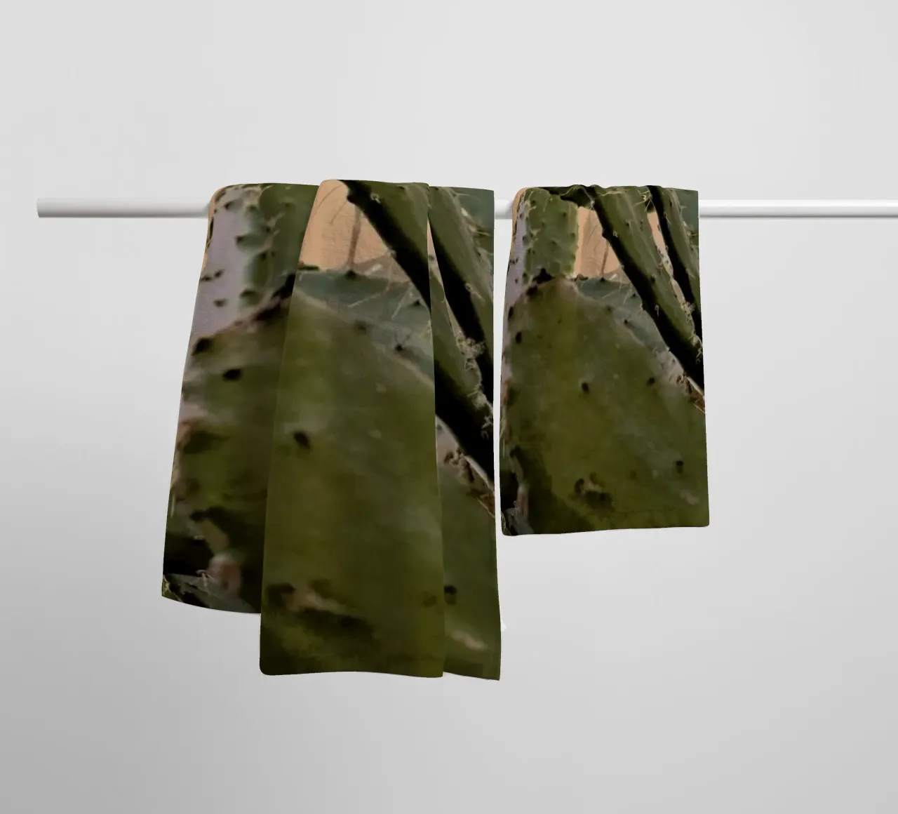 Cactus II asciugamano da bagno da Elena Veronese