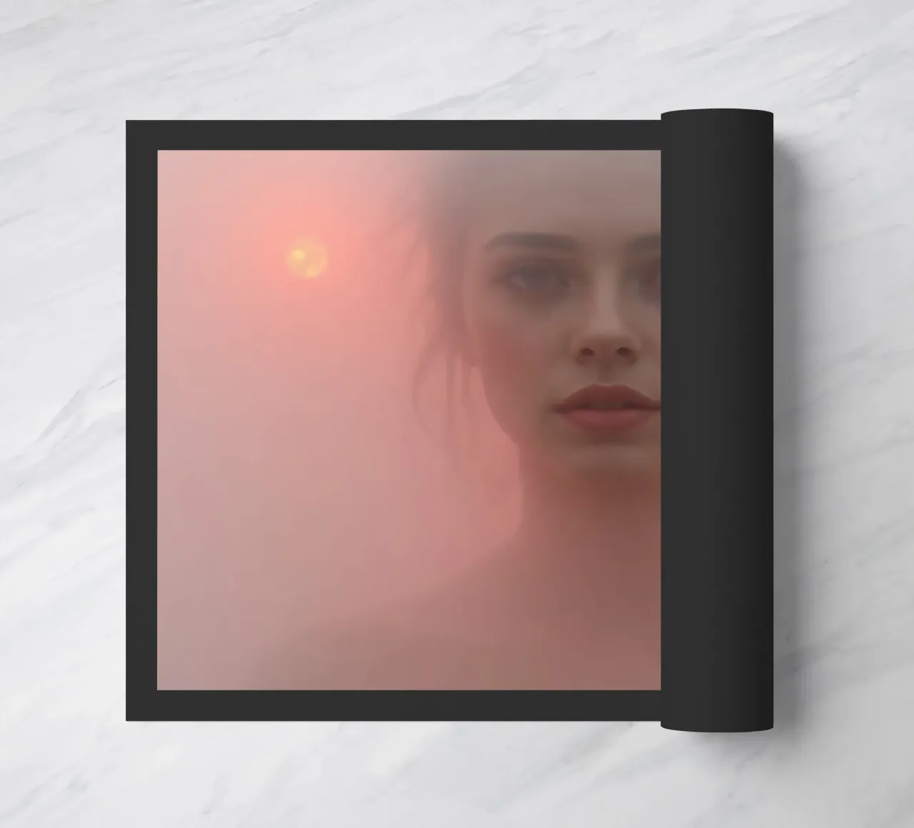 Ritratto etereo di una donna circondata dalla nebbia zerbino da DesignDoodle