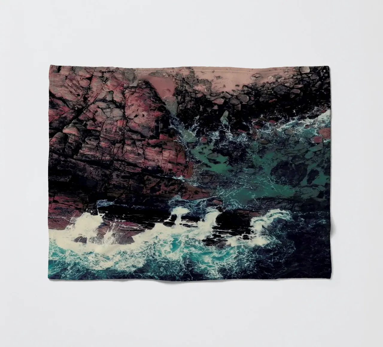 Emerald Green Sea coperta in pile da Ingrid Beddoes