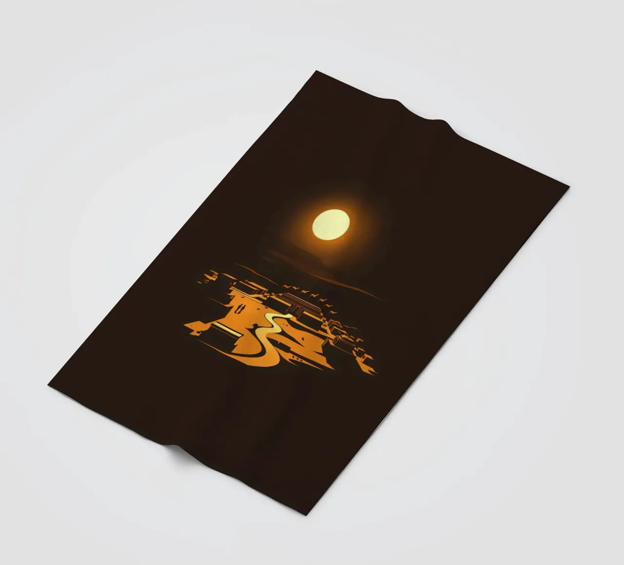 Un tramonto mette in risalto un tranquillo villaggio con sentieri tortuosi coperta in pile da DesignDoodle