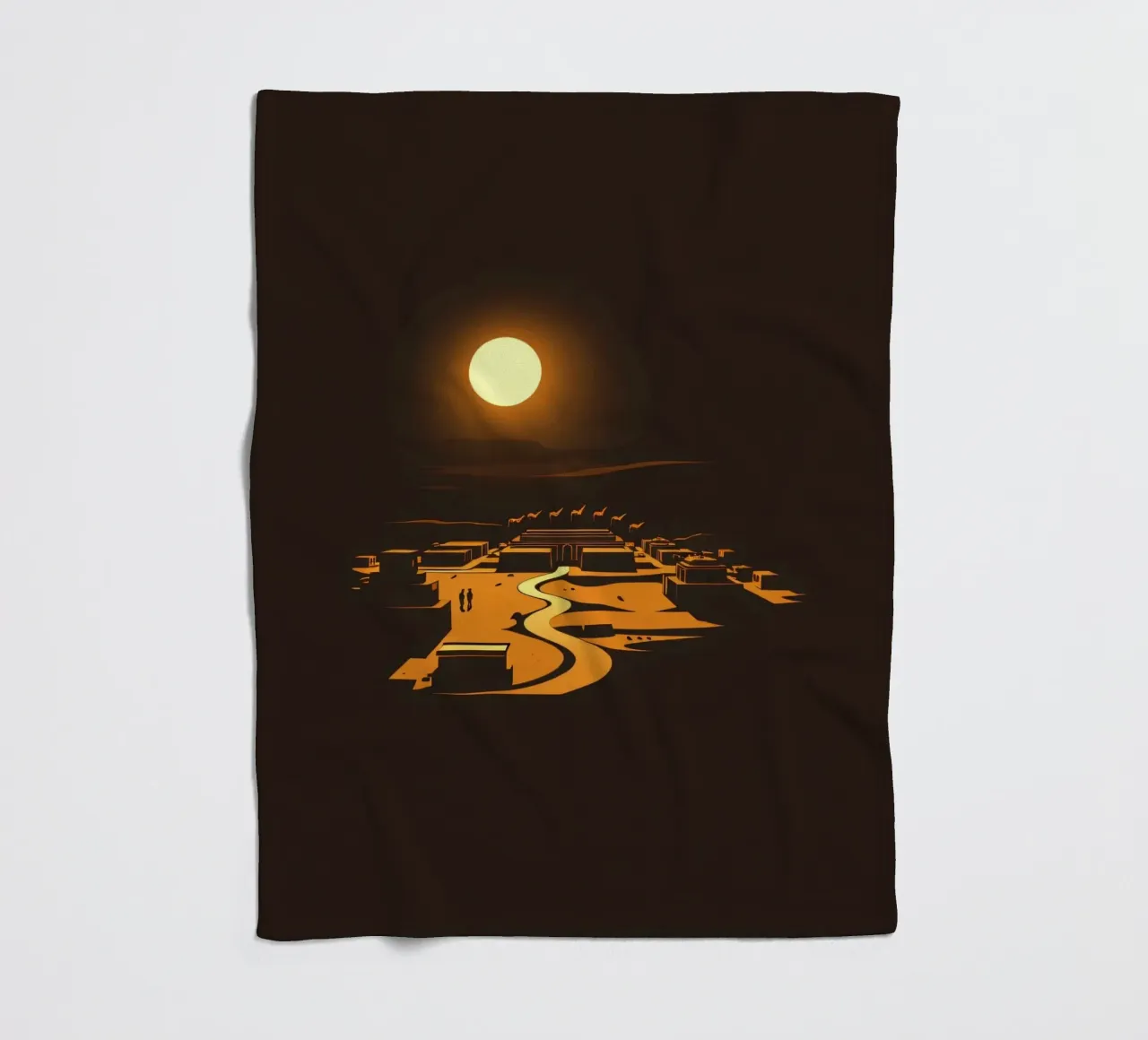 Un tramonto mette in risalto un tranquillo villaggio con sentieri tortuosi coperta in pile da DesignDoodle