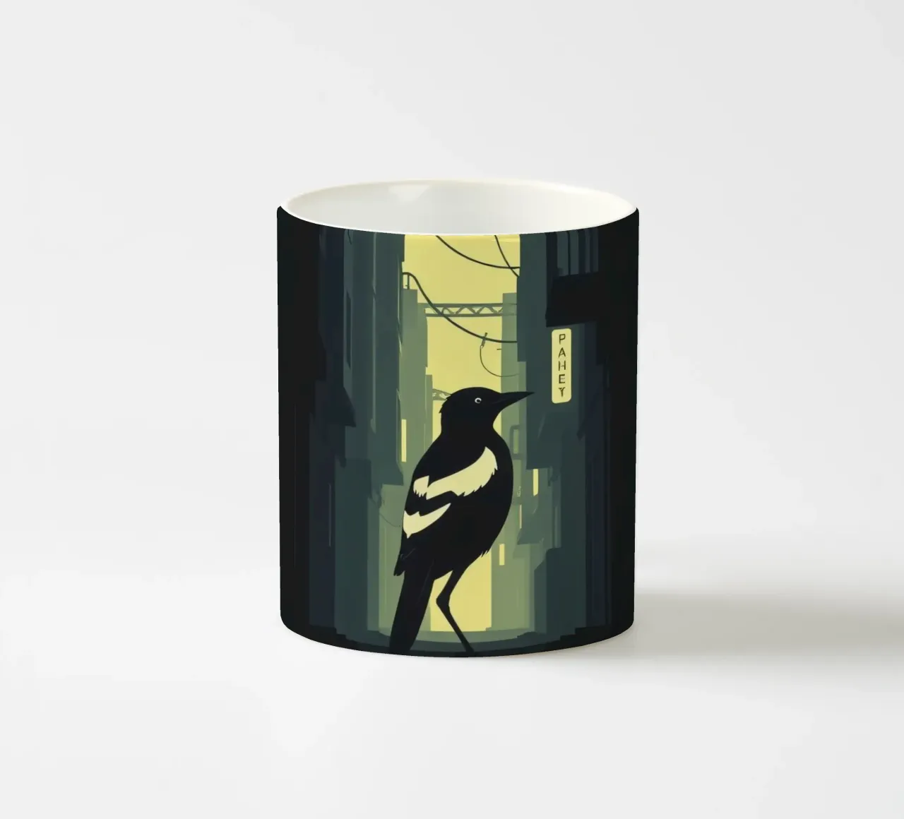 Un uccello solitario in piedi in un vicolo stretto in un crepuscolo tazza in ceramica da DesignDoodle