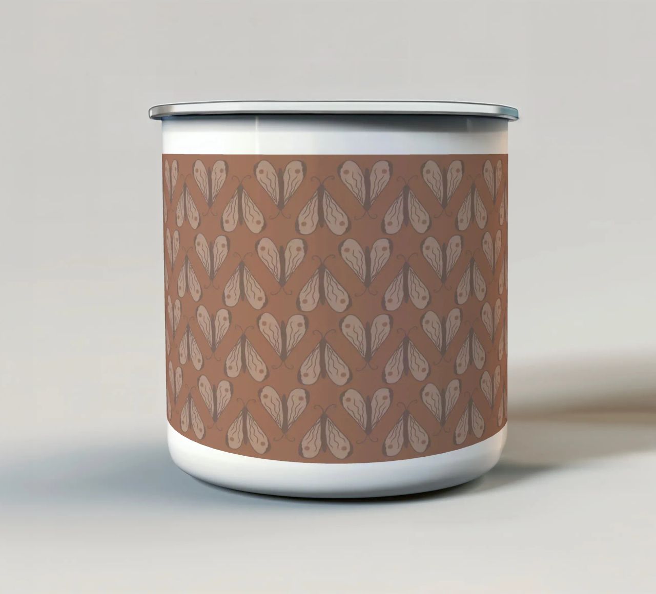 Infinite moth tazza in smalto da Mandalla Pattern